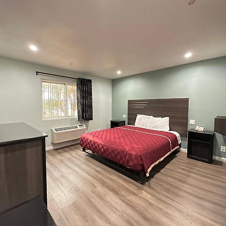 Express Inn & Suites Ontario Airport Bagian luar foto