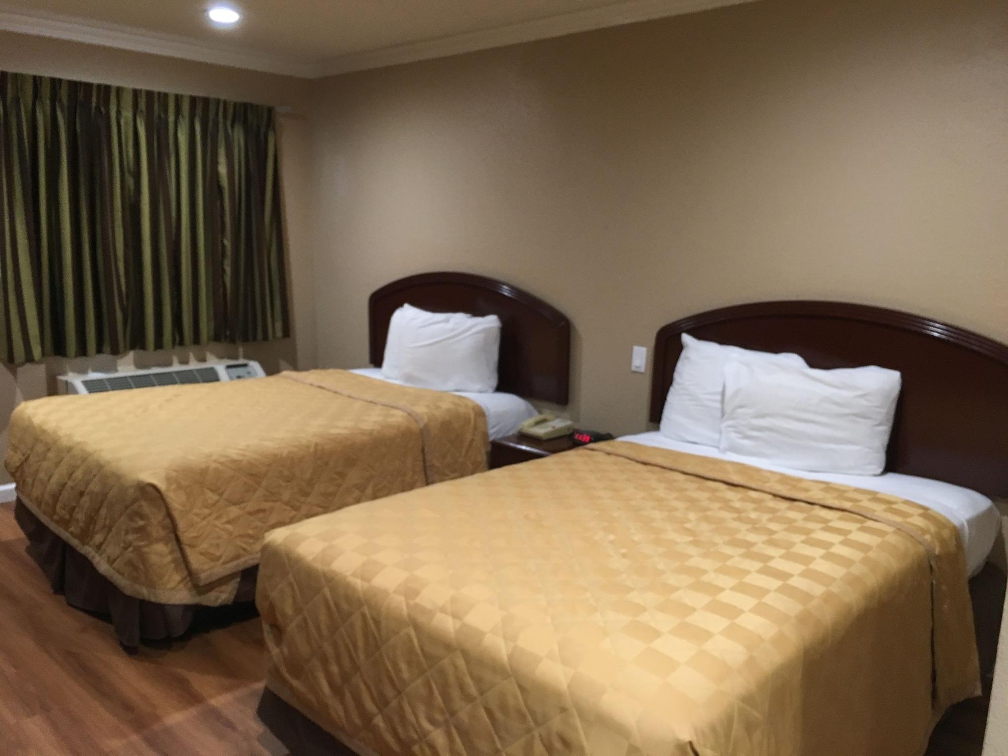 Express Inn & Suites Ontario Airport Bagian luar foto