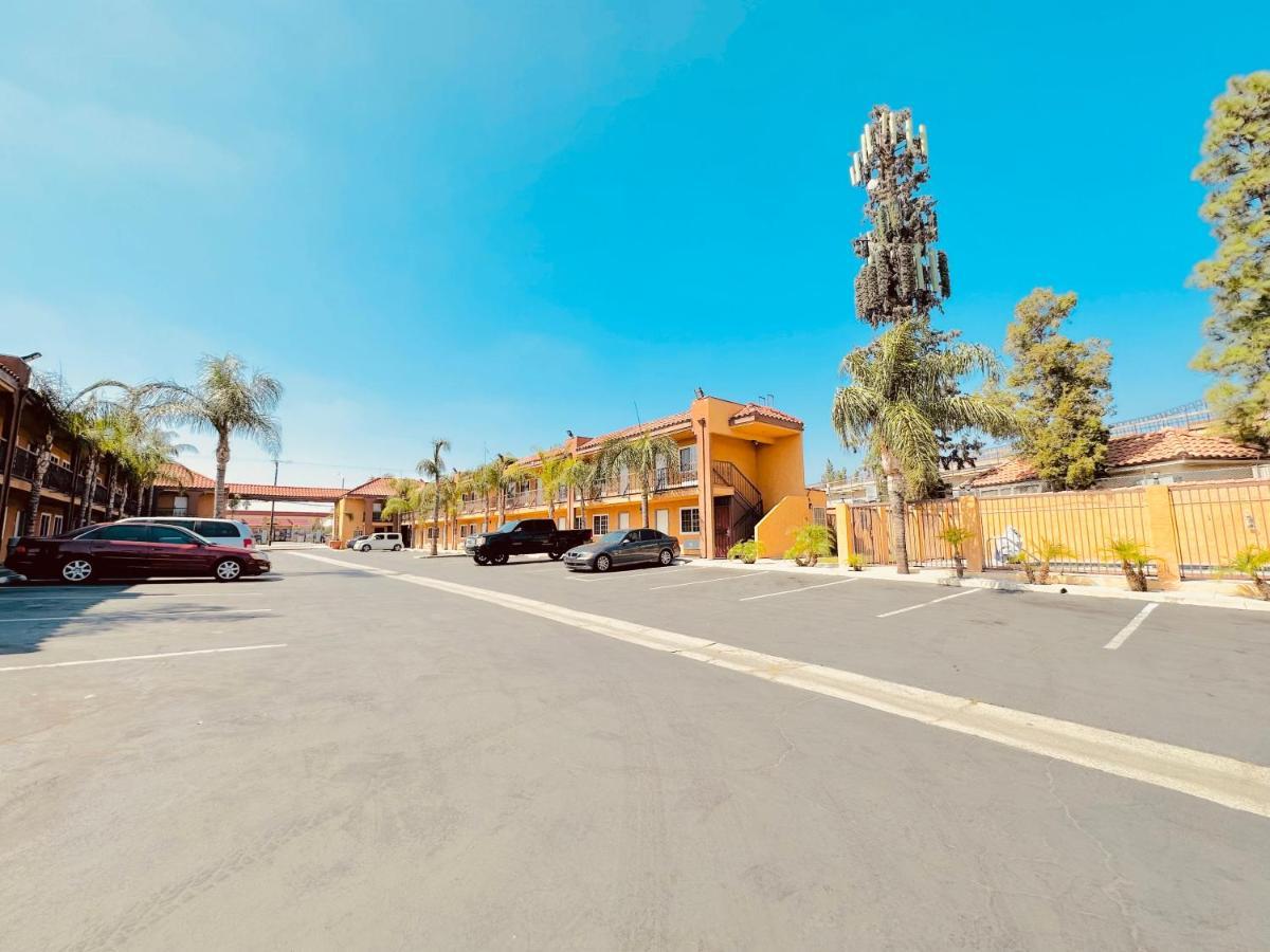 Express Inn & Suites Ontario Airport Bagian luar foto