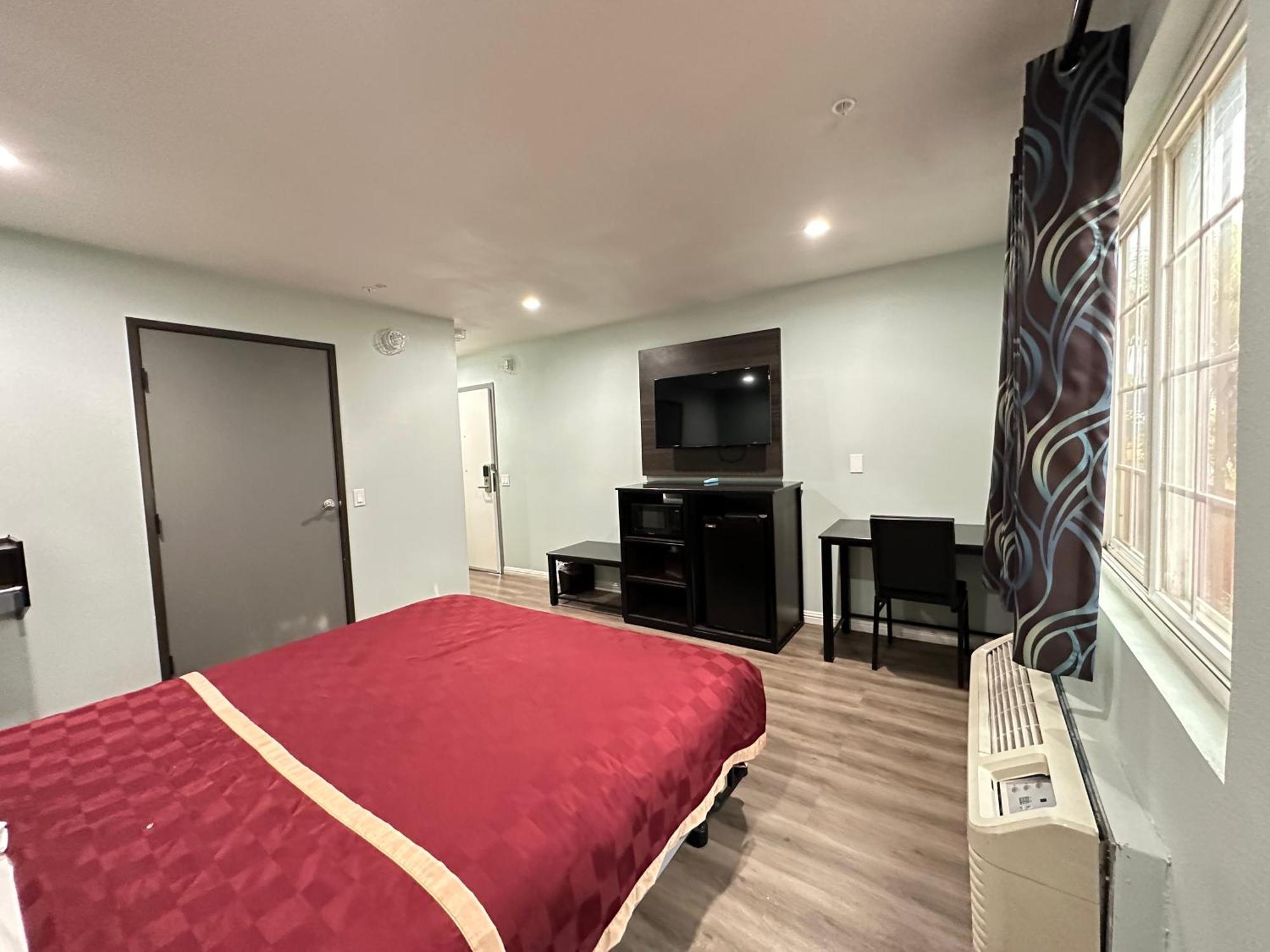 Express Inn & Suites Ontario Airport Bagian luar foto