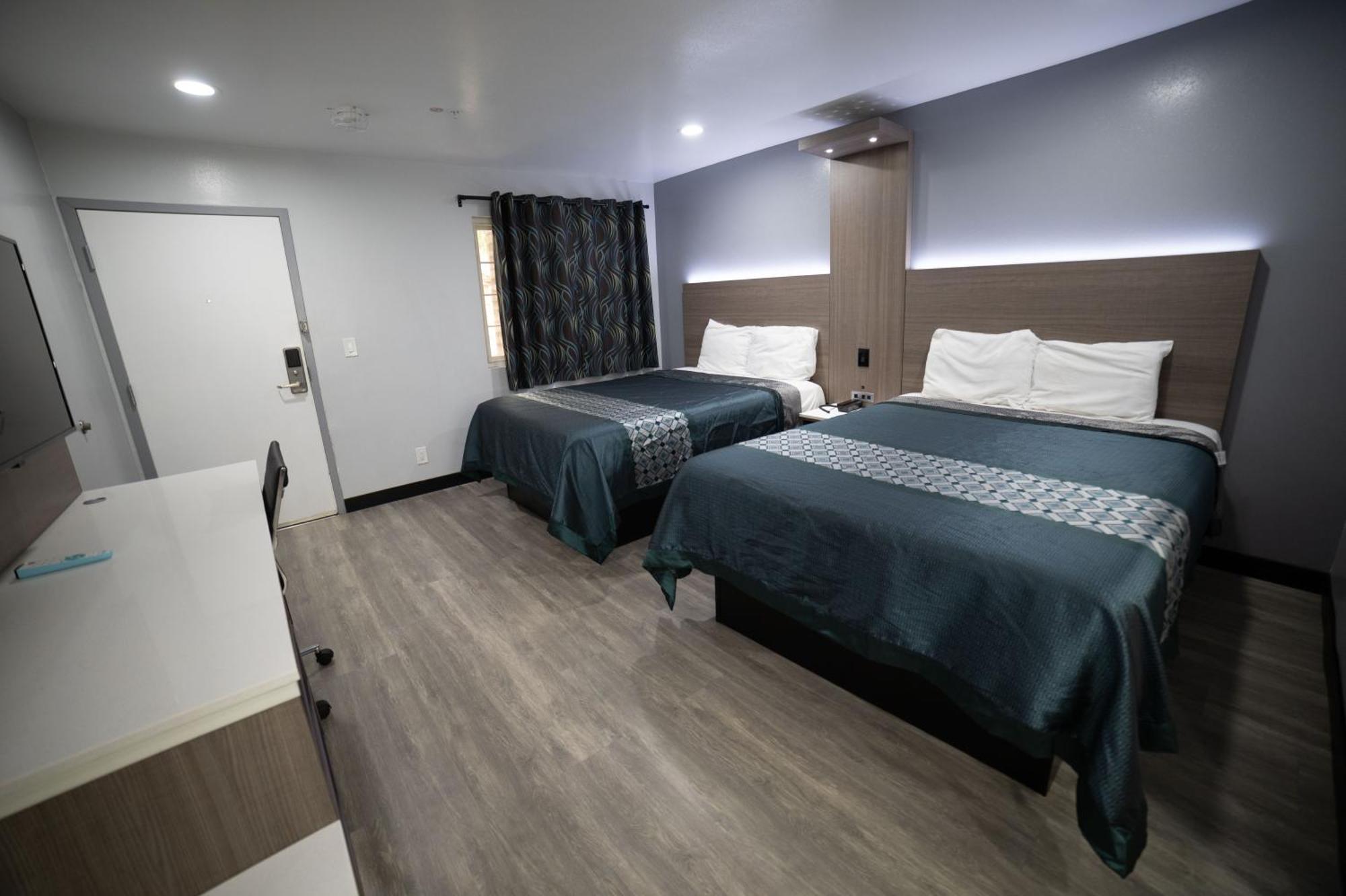 Express Inn & Suites Ontario Airport Bagian luar foto